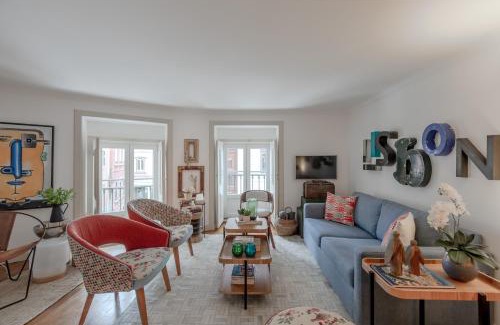 Principe Real Apartment | Artistic Design Getaway in Príncipe Real for Families