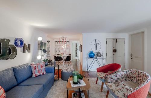 Principe Real Apartment | Artistic Design Getaway in Príncipe Real for Families
