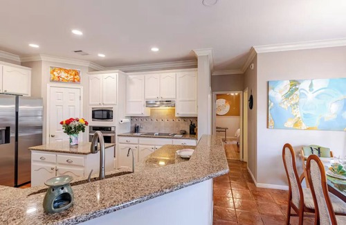 Round Rock House | Artistic home in prime location!