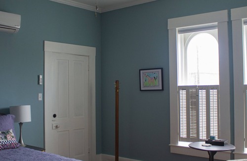 Paris Bed & Breakfast | Artistic Lodging: Queen Suite with Breakfast & Kitchen Access