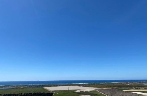 Zikhron Ya'aqov Apartment | Artistic Sea View Retreat with Inviting Hot Tub