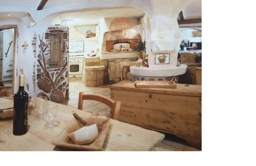 Arzachena House | Artistic Tavern Retreat Near Costa Smeralda with Great Amenities