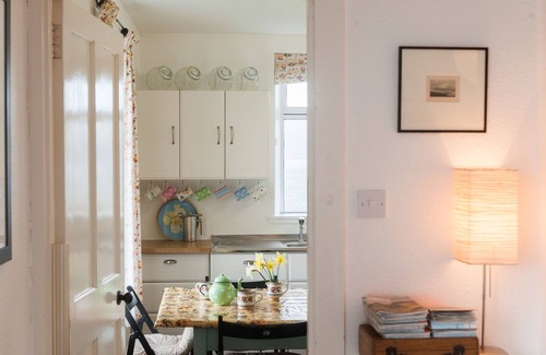 Caroy Cottage | Tranquil Cottage with Spectacular Loch and Mountain Views