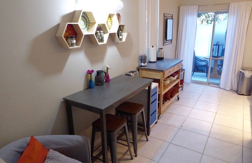 South Palm Park Neighborhood Association Apartment | Artistic Retreat with Pool, Spa & Garden Near the Beach