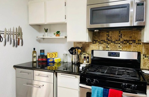 Southeastern Sacramento House | Inviting Artists Condo with Game Room & Patio near UC Med Center