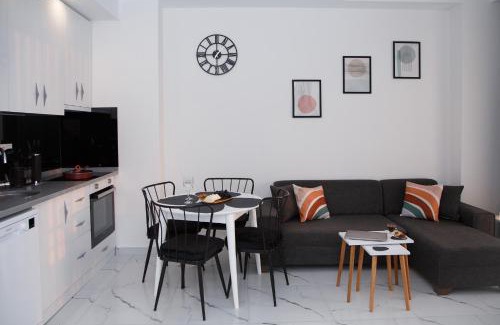 Avsallar Apartment | ArtLife Apartments: Oceanfront Bliss with Private Beach Access