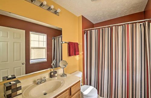 Carmel Apartment | Artistic Condo by Monon Trail with Pet-Friendly Amenities