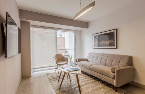 Barranco Apartment | Artistic 1BR Getaway in Barranco - Rated 10/10 & Pet Friendly