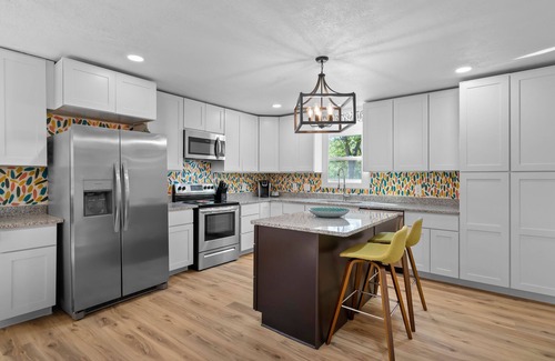 Parker House | Idyllic Bungalow in West Village with Pet-Friendly Perks