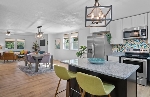 Parker House | Idyllic Bungalow in West Village with Pet-Friendly Perks