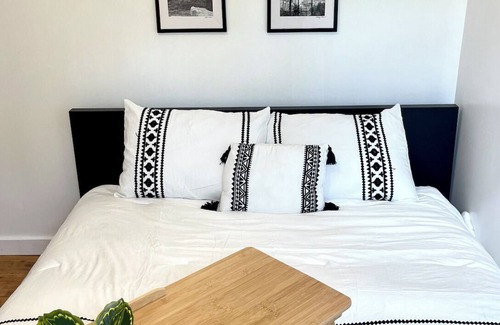 Jonesborough Other | Pet-Friendly Artsy Farmhouse Retreat in Tennessee Countryside