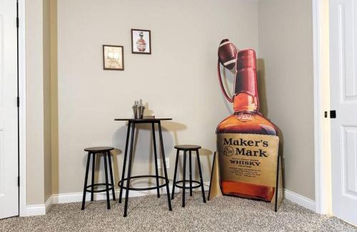 Richmond House | Artsy KY Themed Richmond Gem Sleeps 8 Near All