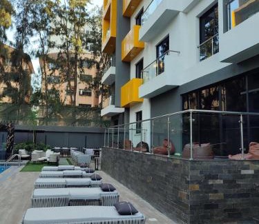 Kilimani Apartment | Artsy & spacious studio with Pool, Gym & Sauna