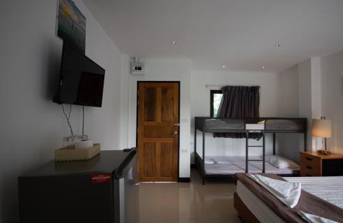 Phra Pradaeng Hotel | Pet-Friendly Arttra Villa with Pool and Restaurant Access