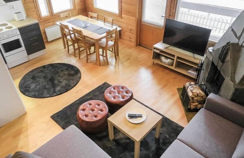Sirkka House | Tranquil Retreat at Artturi with Lake Views & Spa