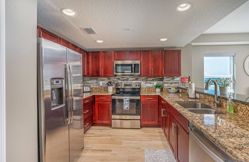 Ocean View Halifax Estates Condo | Ocean View Condo #607: 10/10 Rated with Pool & Spa