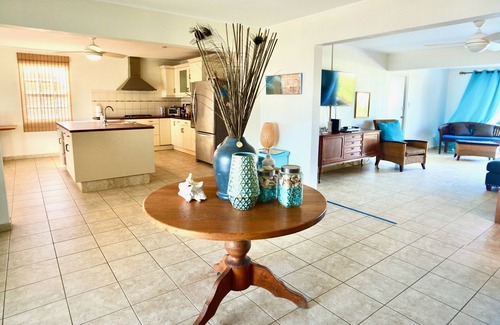 Pos Chiquito Villa | Experience Aruba Windsong Villa: Oceanfront Oasis with Pool