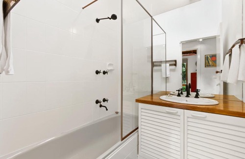 Metung House | Discover Aruma: A Pet-Friendly Family Retreat Awaits