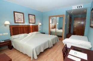 Carbajal de la Legua Hotel | Elegant ARVA Santiago León: Oceanfront Poolside Retreat
