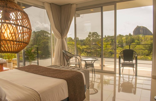 El Penol Hotel | Ocean View Bliss at Arvum Hotel Boutique - 4 Star Stay