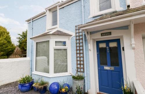 Nefyn House | Indulge at Arwel: Pet-Friendly Retreat with 9.5 Rating