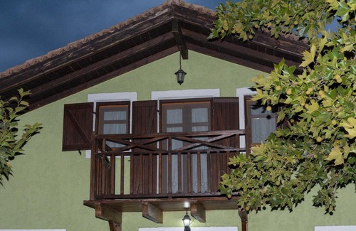 Palamas Ski Chalet | Experience Arxontiko Palamas: 10/10 with Cozy Amenities