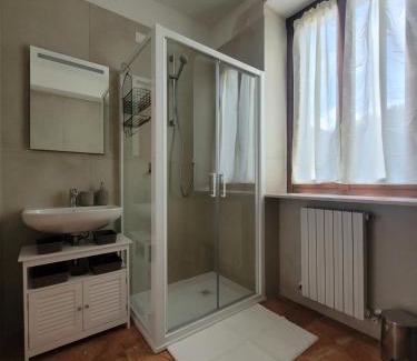 Torre Boldone House | Pet-Friendly Arya Apartment: Guest Rated 9.8/10