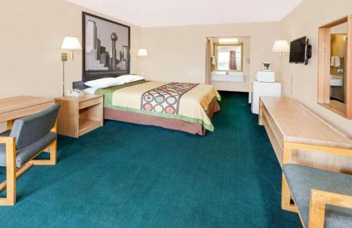 Longview Hotel | Relax at Arya Inn & Extended Stay: Pet-Friendly Retreat