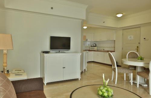 Semanggi Apartment | Discover Aryaduta Suite Semanggi: 5-Star Elegance & Comfort