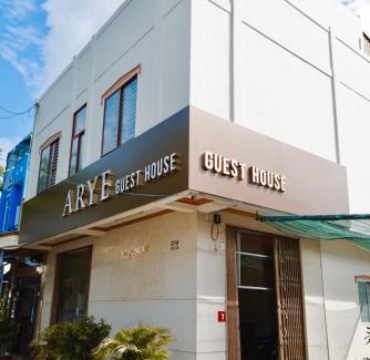 Ninh Kieu Hotel | Family-Friendly ARYE Guest House with Great Reviews