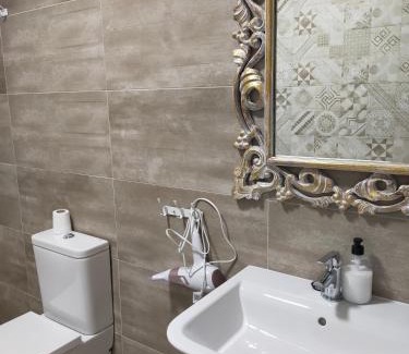 Arzua Apartment | Discover Arzúa Centro: Family-Friendly Retreat with Kitchen