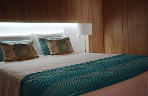 Arcos de Valdevez Villa | Discover As Cabanas dos Netinhos: Oceanfront Bliss Awaits