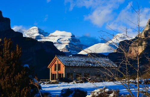 Vio House | Pet Friendly Retreat at As Fuebas de Patricio – Rated 9.2