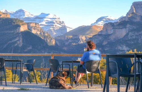 Vio House | Pet Friendly Retreat at As Fuebas de Patricio – Rated 9.2