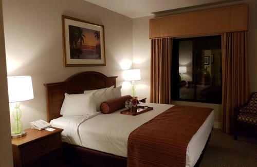 Las Vegas Resort | Budget-Friendly Getaway at Tahiti Village - Perfect for 4