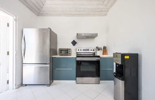 Savannah Sound House | Experience Windermere Beach House: Pool & Ocean Views Await!