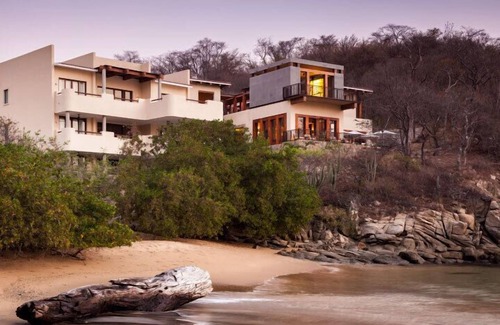 Santa Maria Huatulco Condo | Exclusive Beachfront Condo - Guest Rated 10/10