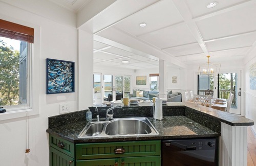 Bald Head Island Condo | Pet-Friendly Timbercreek Unit with Ocean View & Pool