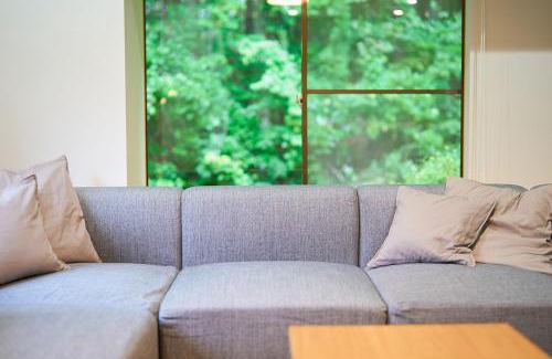 Fujinomiya House | Family-Friendly Villa Fuji-fumoto with Cozy Fireplace