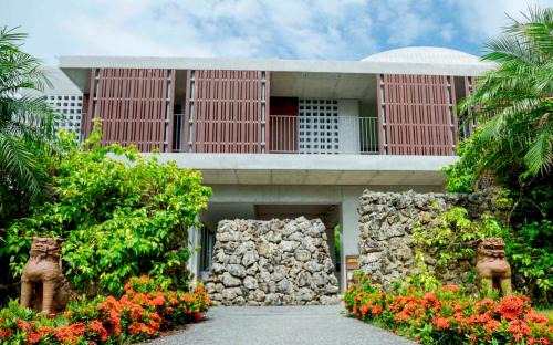 Okinawa House | Family-Friendly Comfort at Asahinoyado Shidakaji