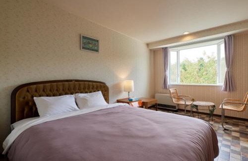 Tsumagoi Hotel | Asama Kogen Hotel: Family-Friendly Retreat with Dining