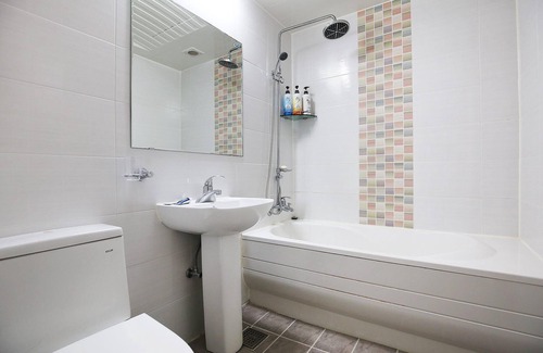 Oncheon-dong Hotel | Budget-Friendly Stay at Asan Hyatt with Family Amenities