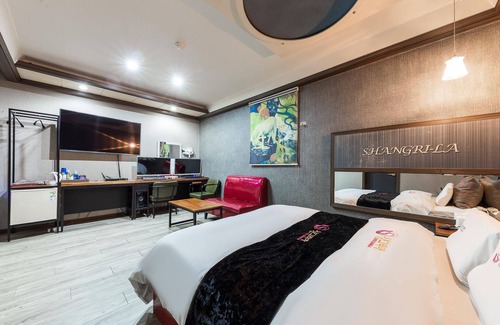 Asan Hotel | Eco-Friendly Retreat at Asan Sangria with Family Amenities