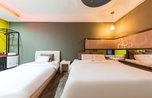 Asan Hotel | Eco-Friendly Retreat at Asan Sangria with Family Amenities