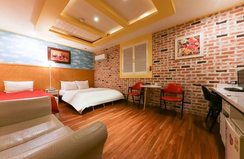Araemojong Hotel | Eco-Friendly Stay at Asan Terminal Inca Motel with Breakfast