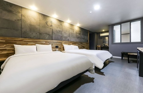 Asan Hotel | Eco-Friendly Retreat at Asan Time Oncheon Hotel
