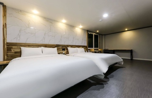 Asan Hotel | Eco-Friendly Retreat at Asan Time Oncheon Hotel