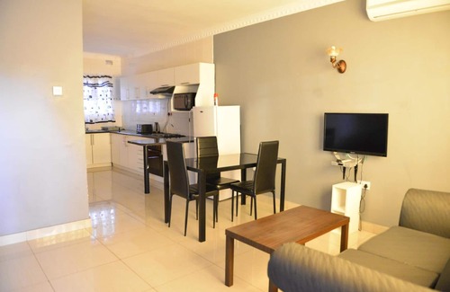 Livingstone Apartment | Cozy Asante Apartments with Pool and Ocean View Awaits