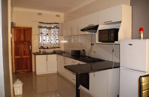 Livingstone Apartment | Cozy Asante Apartments with Pool and Ocean View Awaits