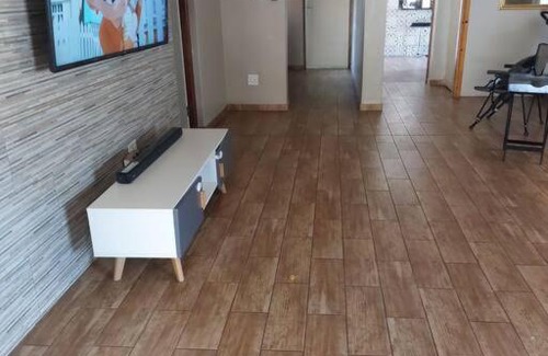 Pretoria House | Discover Asante House: Family-Friendly & Pet Welcoming Getaway